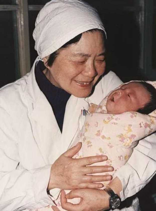 姐妹们说说你们老公夜里怎么搞你的！
